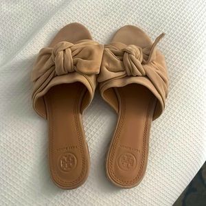 tory burch nude sandals